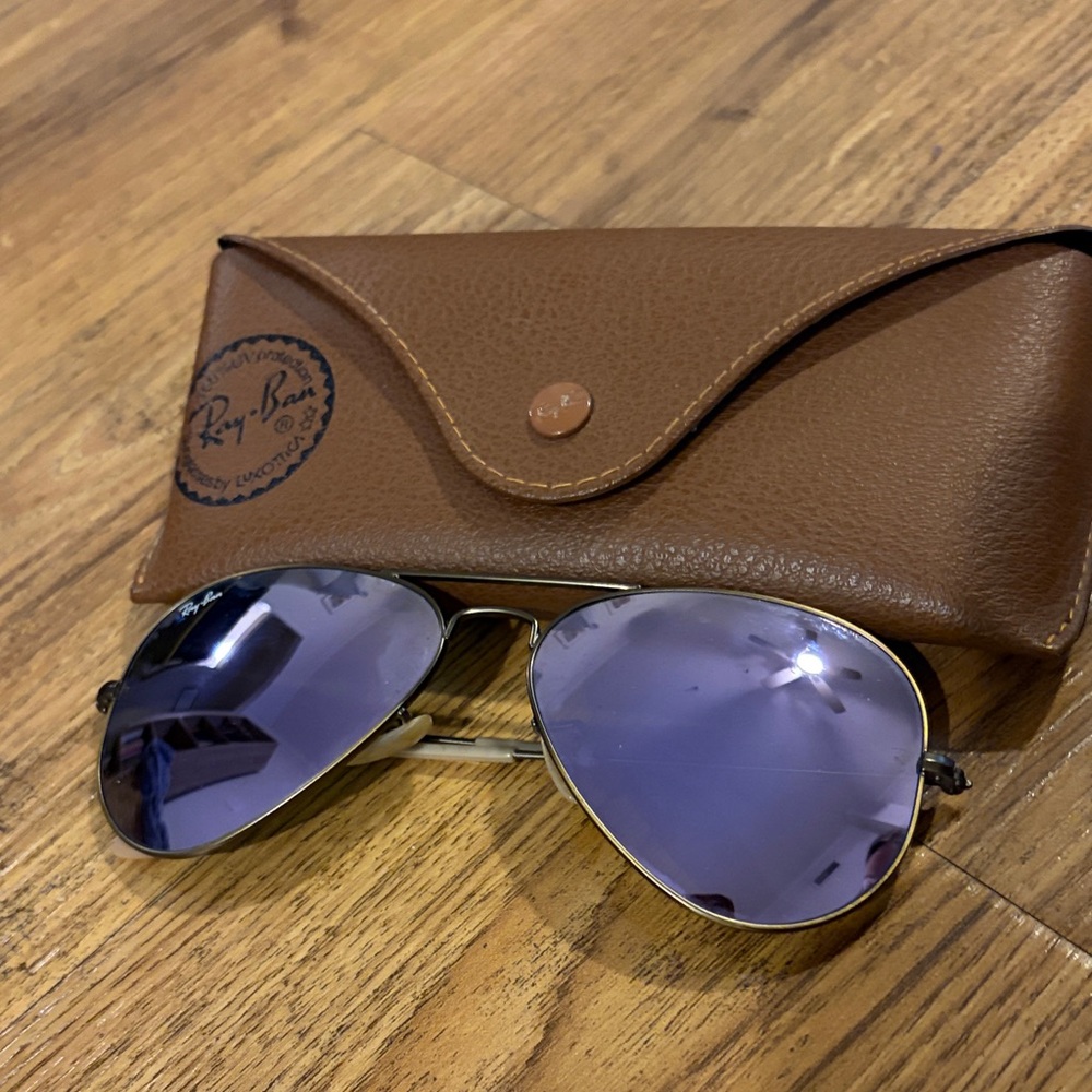 Ray-Ban Aviator Sunglasses with Purple Lenses and Gold Frame